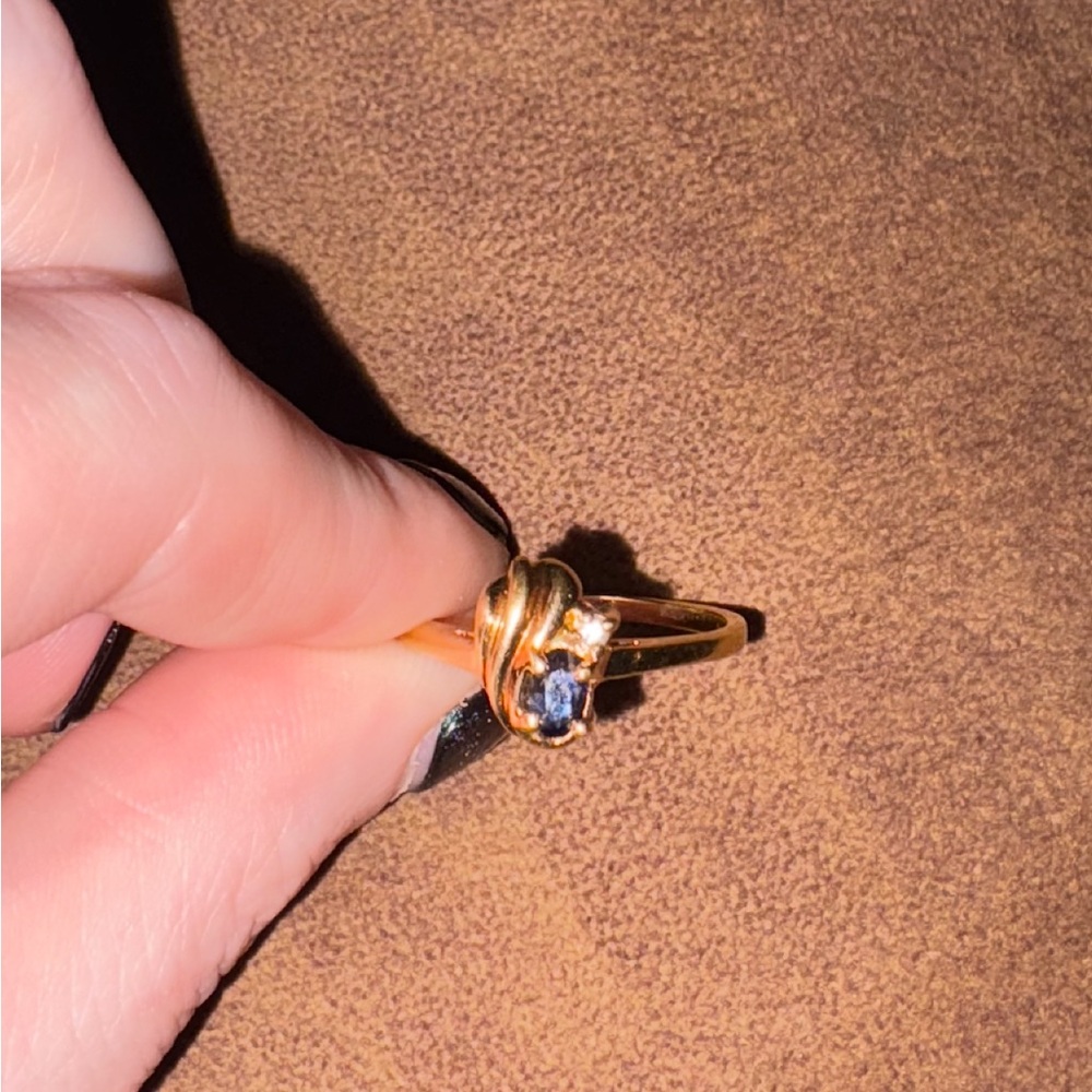 Elegant Golg and Black Women's Ring